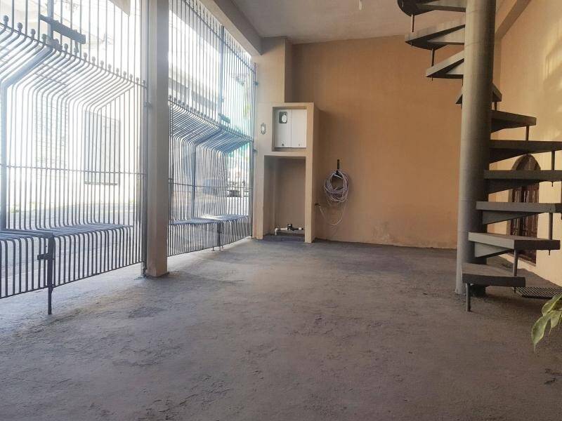 Sobrado à venda com 1 quarto, 144m² - Foto 1
