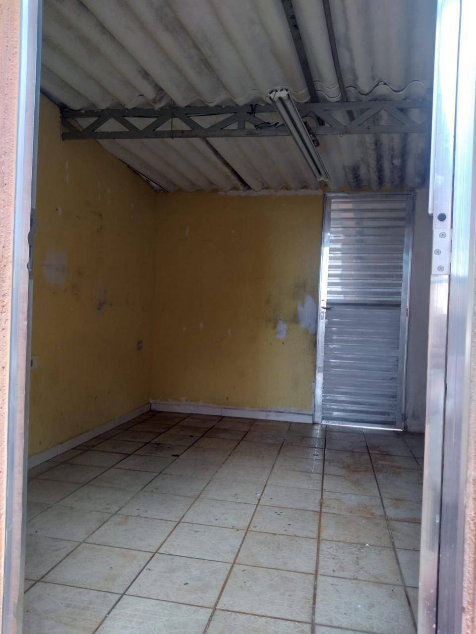 Casa para alugar com 2 quartos, 70m² - Foto 2