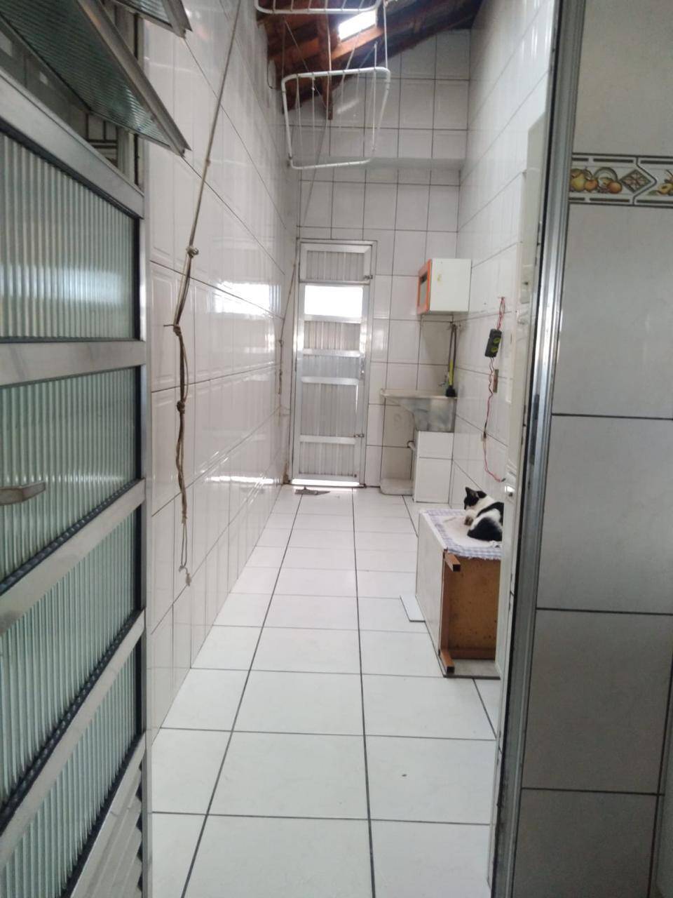 Casa para alugar com 2 quartos, 70m² - Foto 13