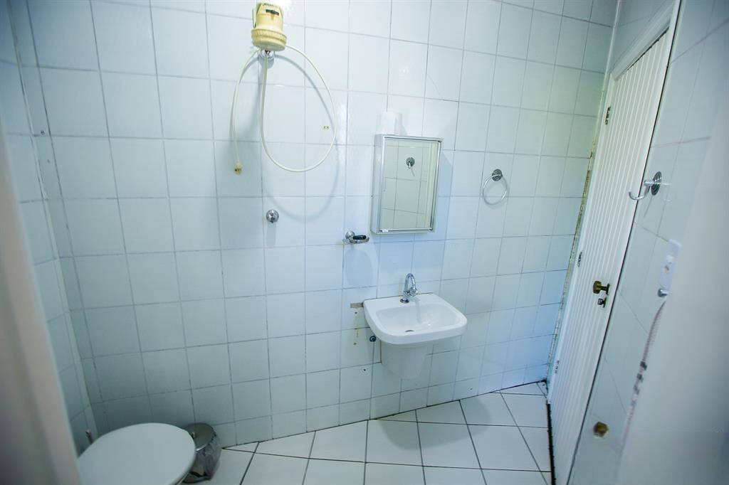 Casa à venda com 4 quartos, 350m² - Foto 15