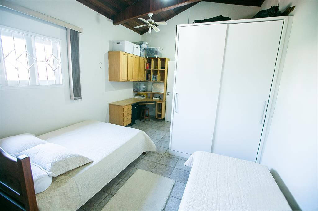 Casa à venda com 4 quartos, 350m² - Foto 18