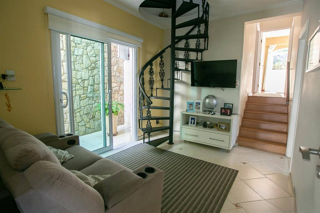Casa à venda com 4 quartos, 350m² - Foto 17