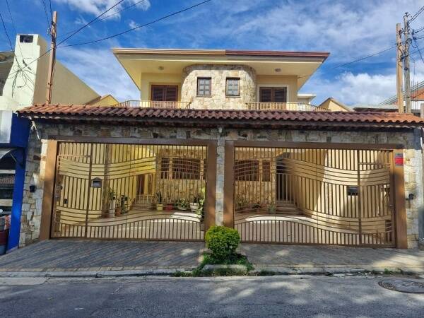 Sobrado, 4 quartos, 180 m² - Foto 1