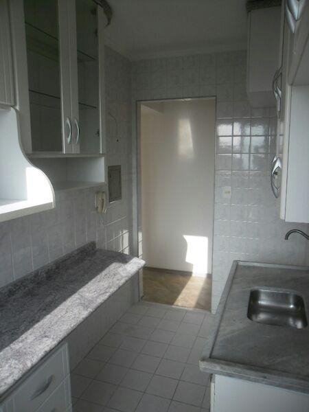 Apartamento à venda com 2 quartos, 62m² - Foto 11
