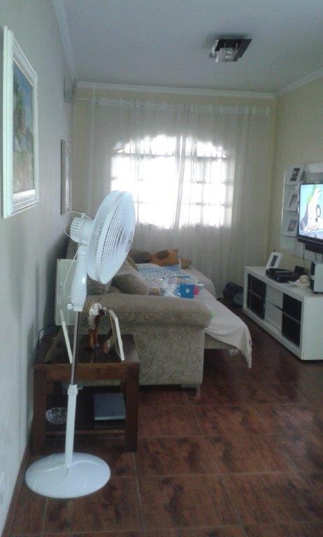 Casa, 2 quartos, 200 m² - Foto 1